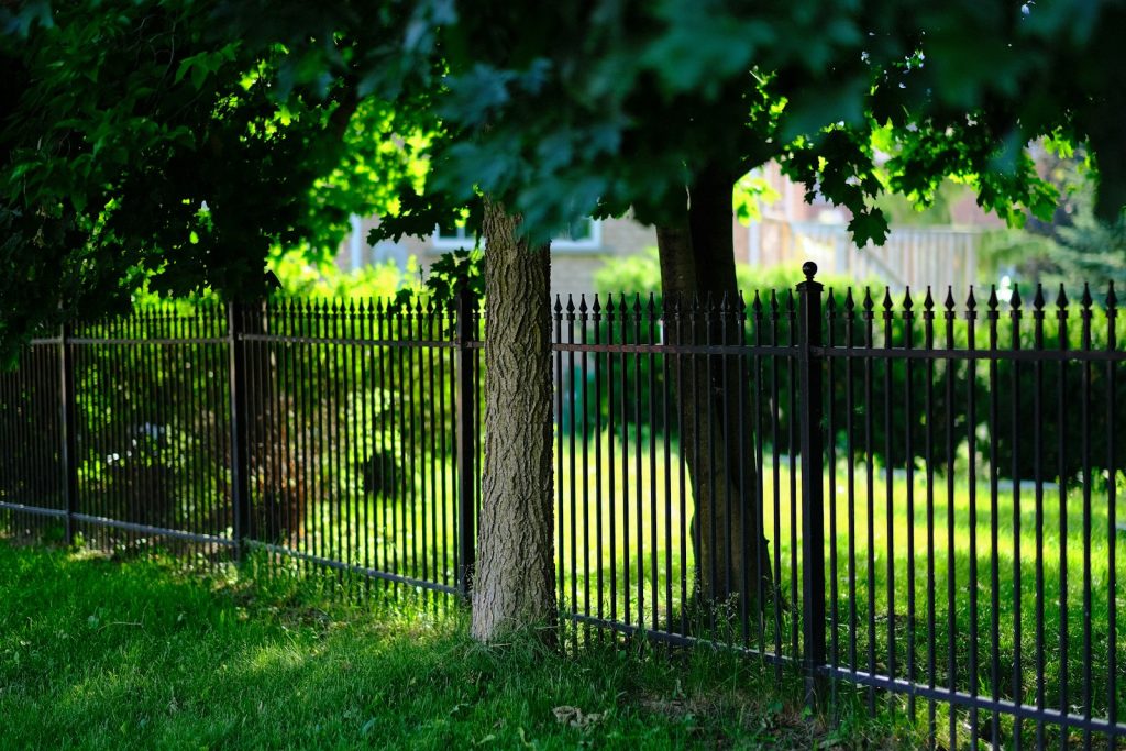 How to Choose the Right Fence Posts for Your Property